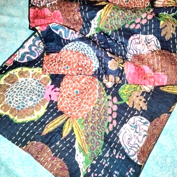 Very unique - Picture 1 of 2